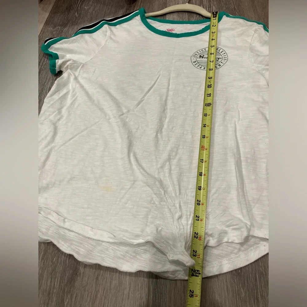 Justice casual white